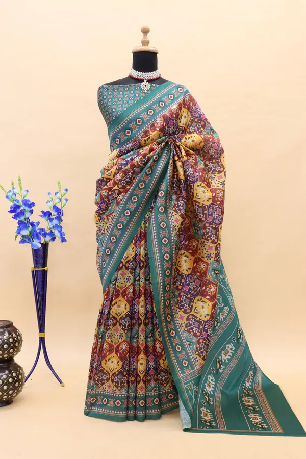 Firoji_Smooth_Silk_Saree_With_Patola_Print